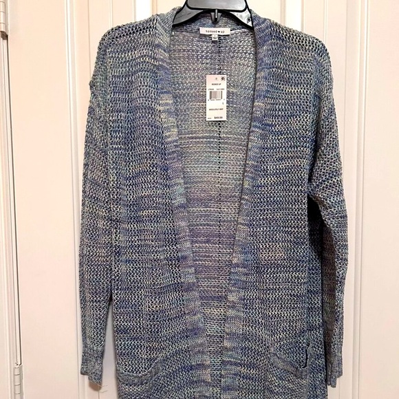Blue Green/Off White Long Lightweight Sweater in Size Large Made by hooked up. - Picture 1 of 4